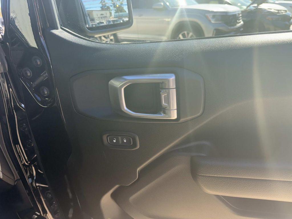 used 2023 Jeep Gladiator car, priced at $34,997