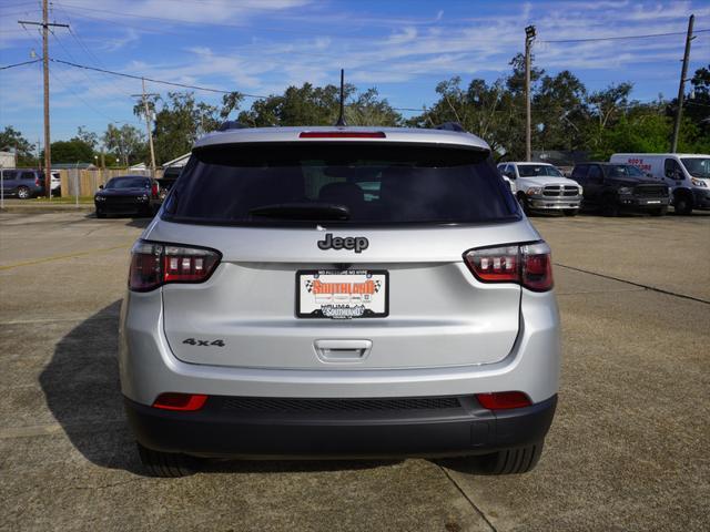 new 2025 Jeep Compass car, priced at $30,997