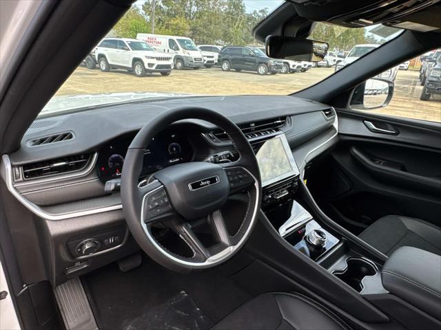 new 2025 Jeep Grand Cherokee car, priced at $43,580