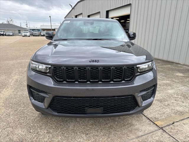 new 2025 Jeep Grand Cherokee car, priced at $41,445
