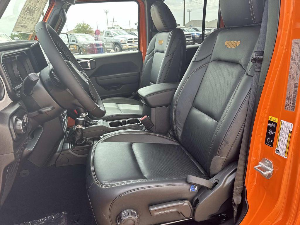 new 2025 Jeep Wrangler car, priced at $51,920