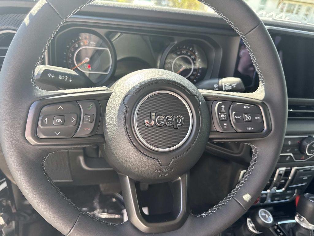 new 2025 Jeep Gladiator car, priced at $53,105