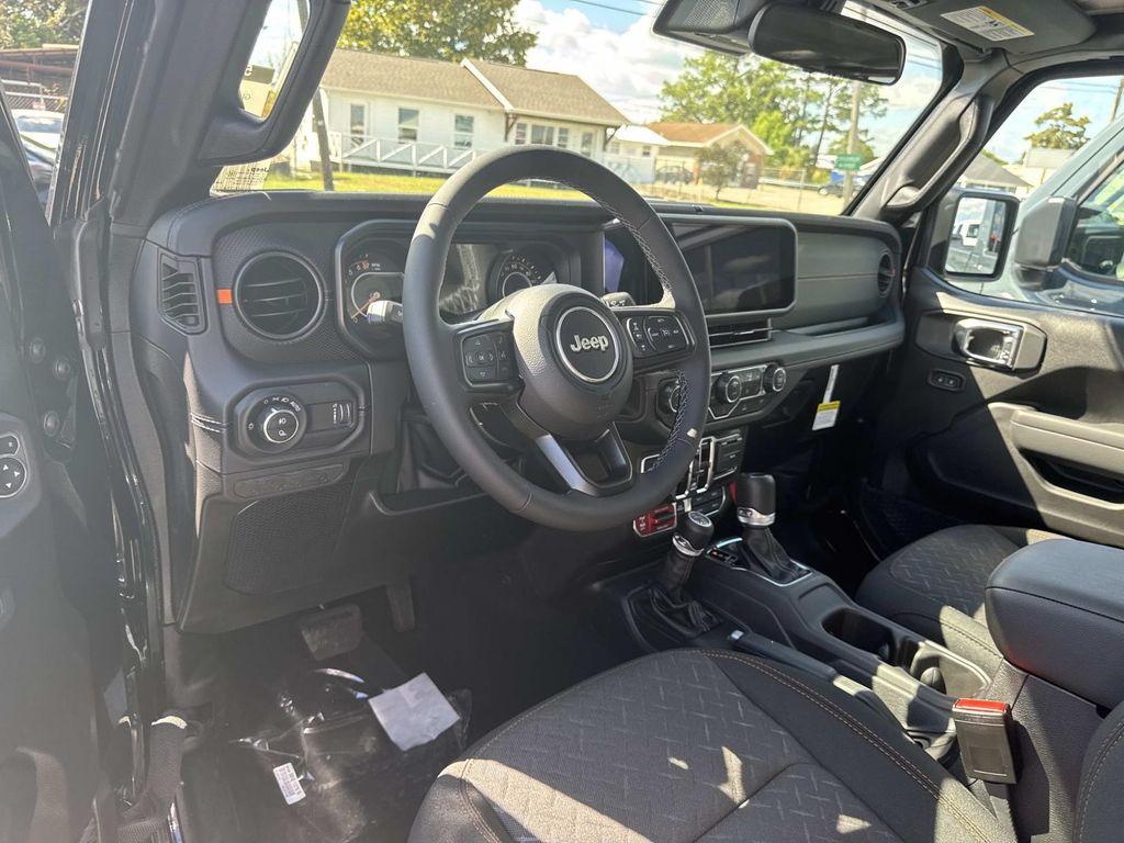 new 2025 Jeep Gladiator car, priced at $53,105