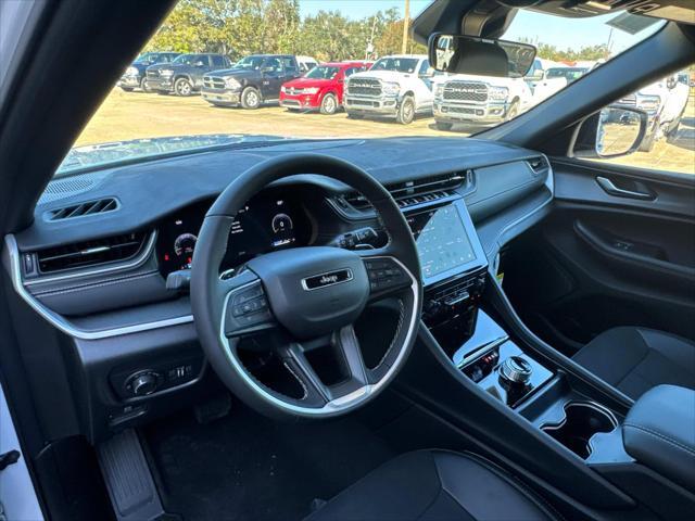 new 2025 Jeep Grand Cherokee car, priced at $45,580