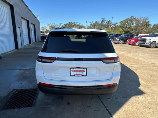 new 2025 Jeep Grand Cherokee car, priced at $45,580