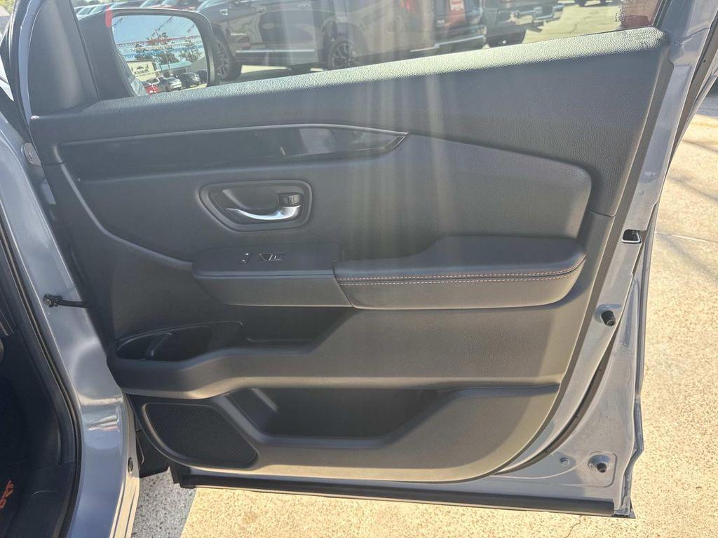 used 2024 Honda Pilot car, priced at $45,997