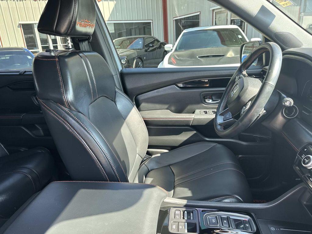 used 2024 Honda Pilot car, priced at $45,997