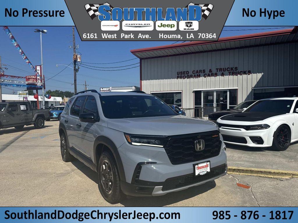 used 2024 Honda Pilot car, priced at $45,997