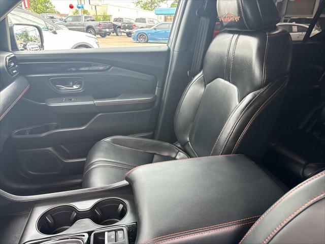 used 2025 Honda Pilot car, priced at $43,997
