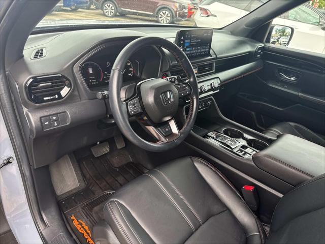 used 2025 Honda Pilot car, priced at $43,997