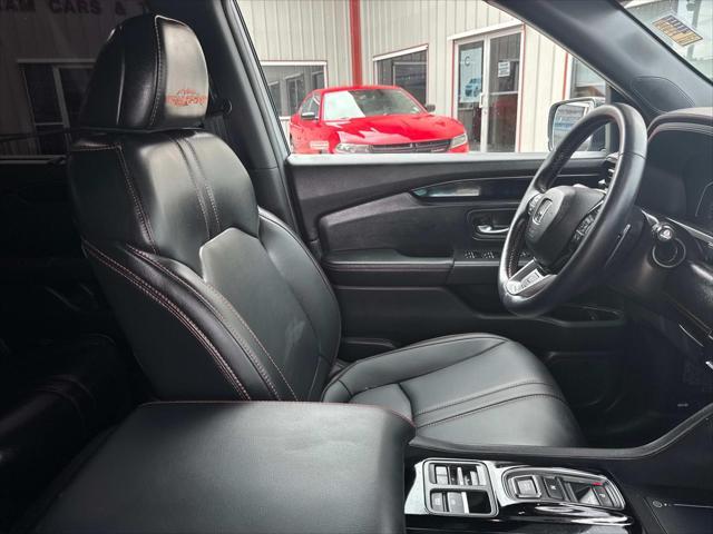 used 2025 Honda Pilot car, priced at $43,997