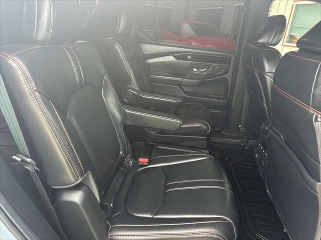 used 2025 Honda Pilot car, priced at $43,997