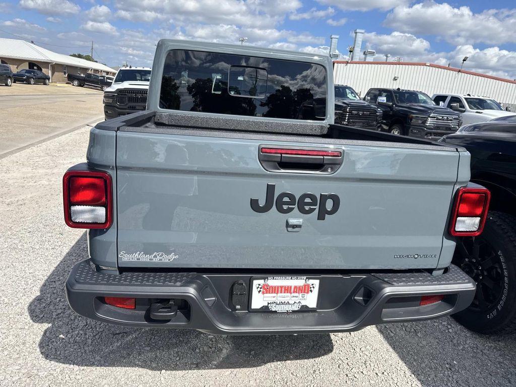 new 2025 Jeep Gladiator car, priced at $45,225