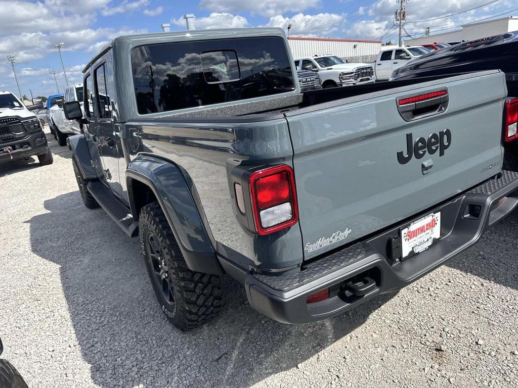 new 2025 Jeep Gladiator car, priced at $45,225