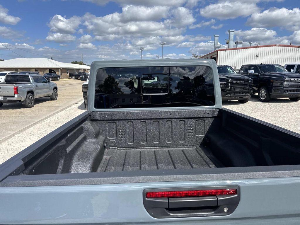 new 2025 Jeep Gladiator car, priced at $45,225