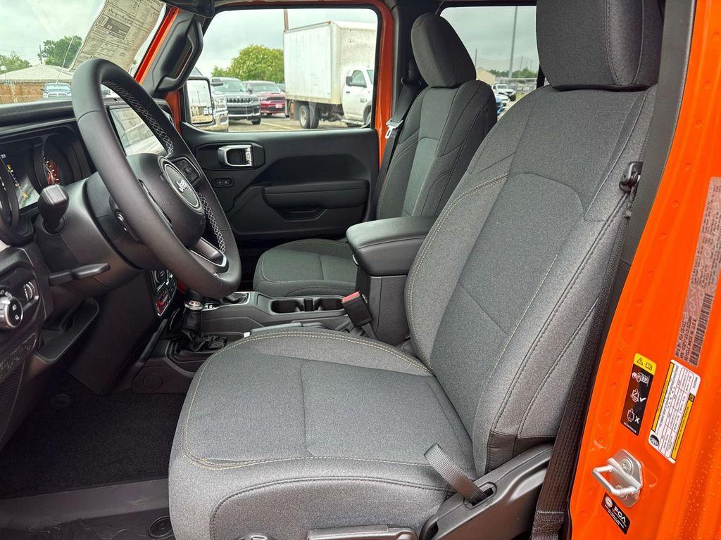 new 2025 Jeep Gladiator car, priced at $47,750