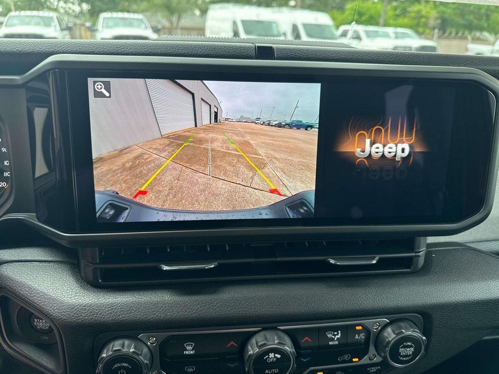 new 2025 Jeep Gladiator car, priced at $47,750
