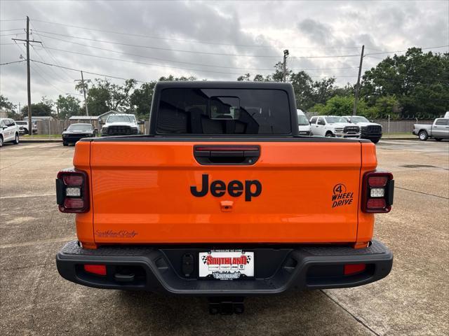 new 2025 Jeep Gladiator car, priced at $46,532