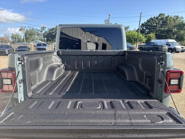 new 2025 Jeep Gladiator car, priced at $54,081