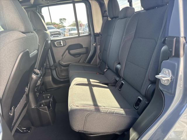 new 2025 Jeep Gladiator car, priced at $54,081