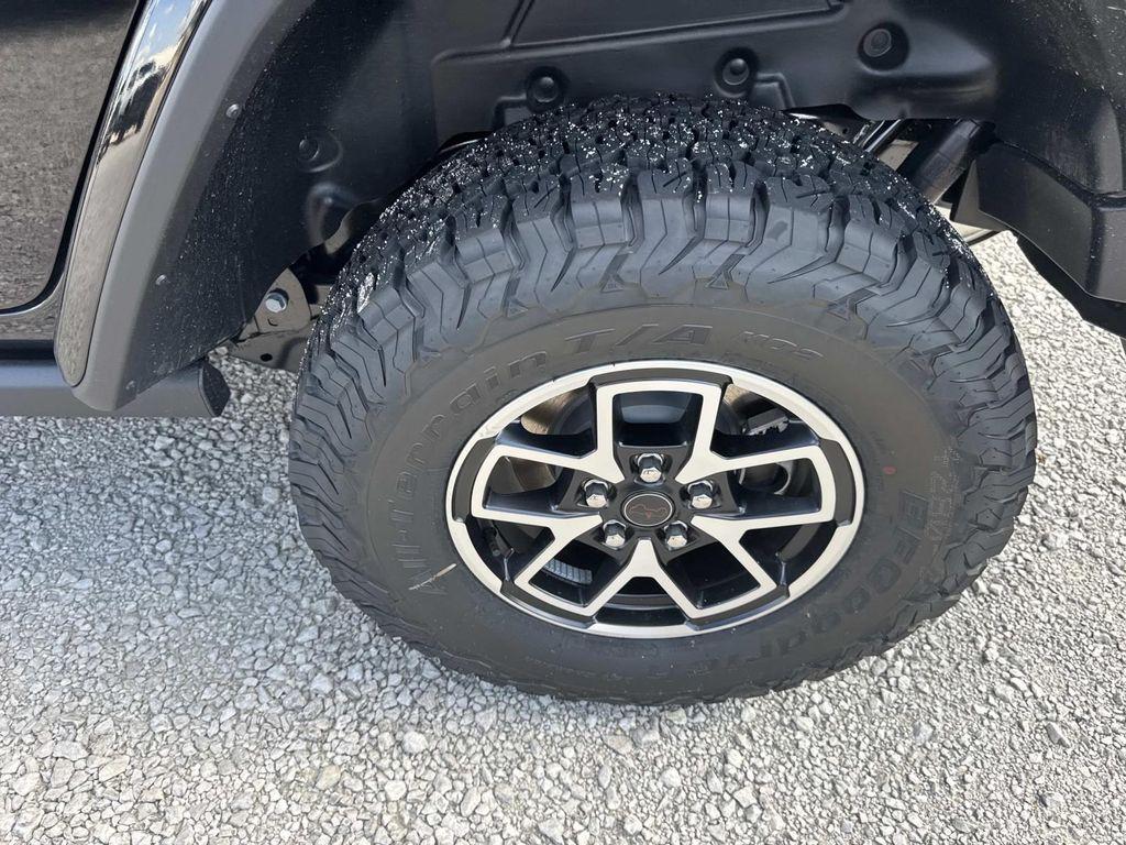 new 2025 Jeep Wrangler car, priced at $57,390