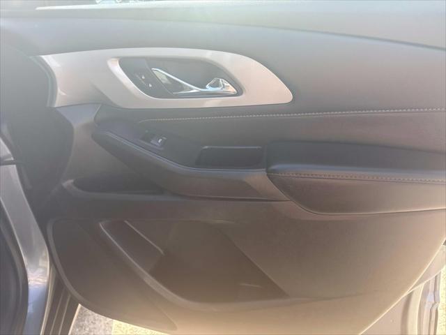 used 2021 Chevrolet Traverse car, priced at $19,997