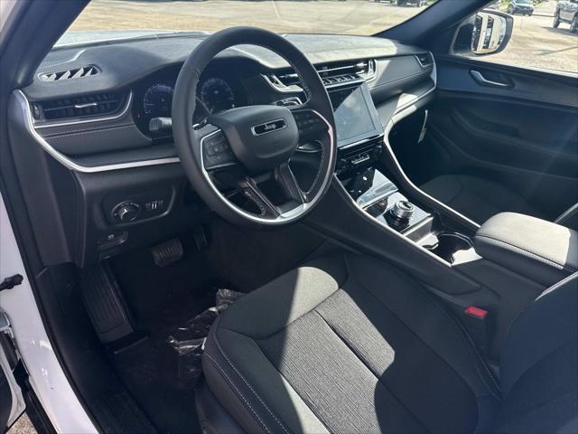 new 2025 Jeep Grand Cherokee L car, priced at $38,624