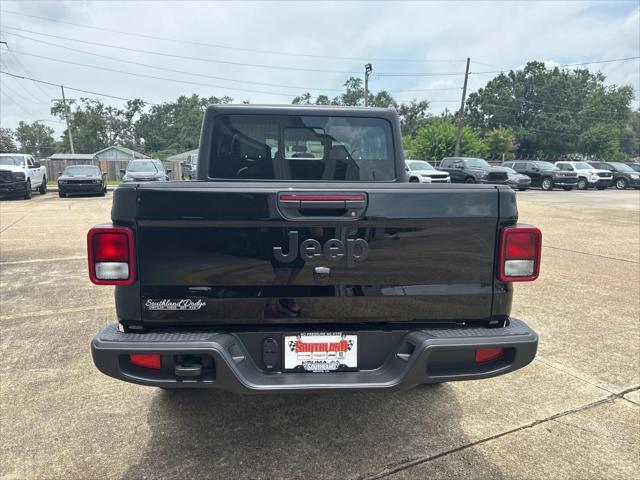 new 2025 Jeep Gladiator car, priced at $39,765