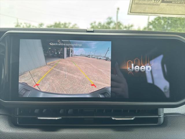 new 2025 Jeep Gladiator car, priced at $39,765