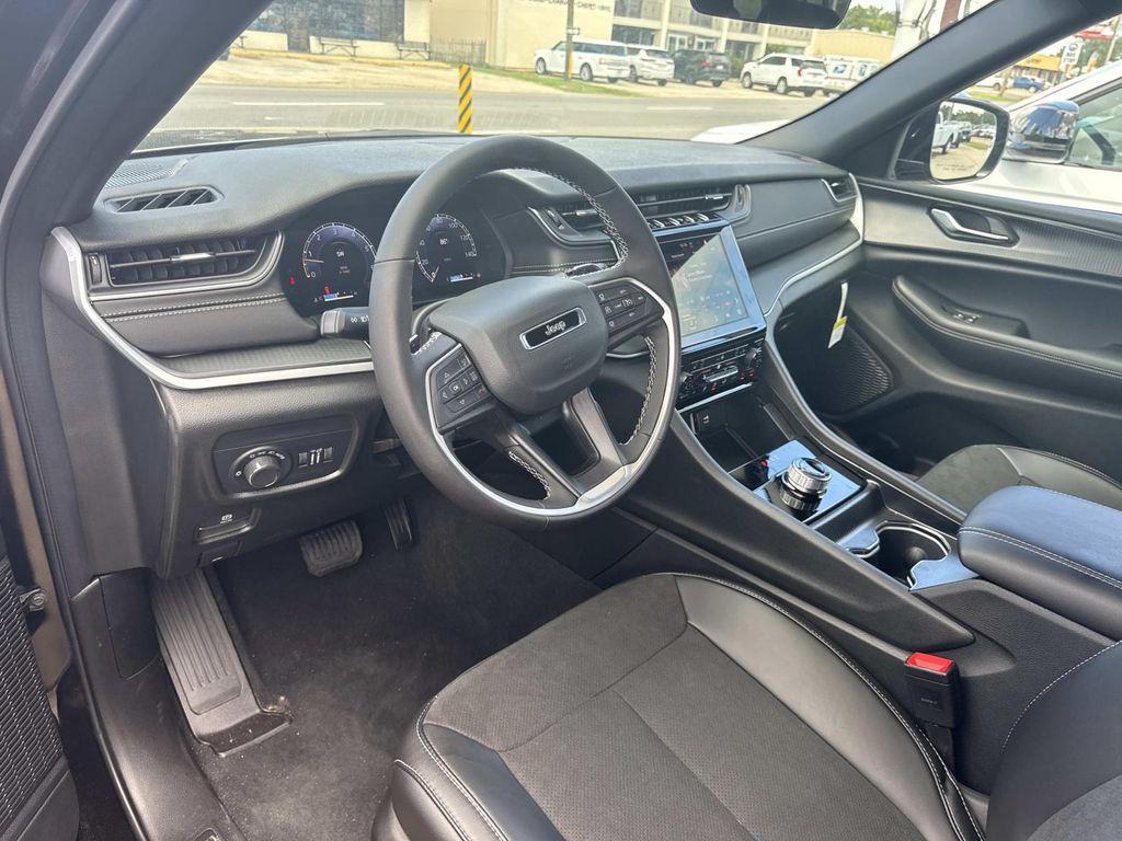 new 2025 Jeep Grand Cherokee L car, priced at $43,230
