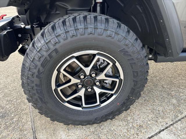 new 2025 Jeep Gladiator car, priced at $52,717