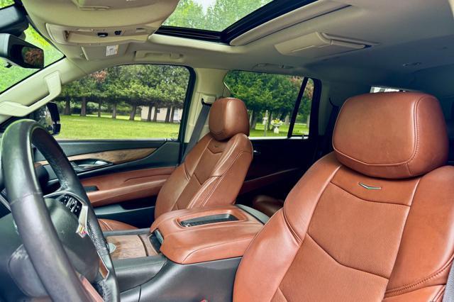 used 2020 Cadillac Escalade car, priced at $44,975