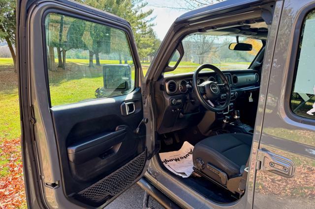 used 2018 Jeep Wrangler Unlimited car, priced at $27,975