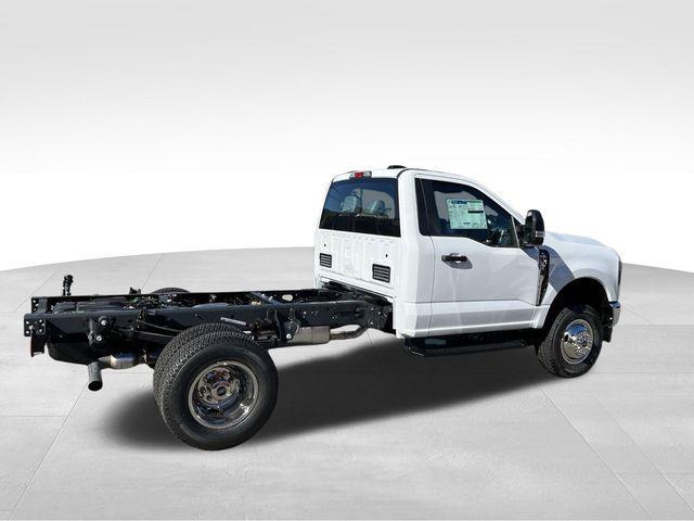new 2024 Ford F-350 car, priced at $57,725