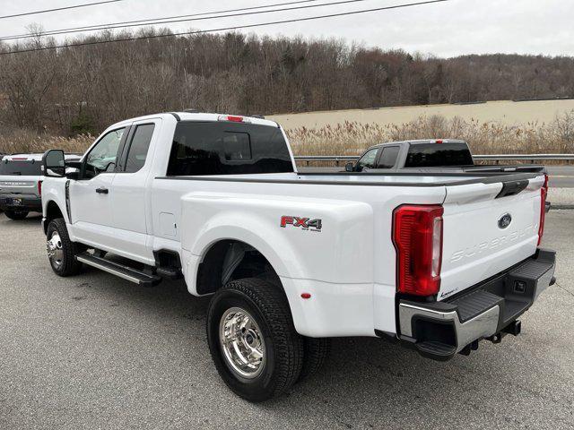 new 2024 Ford F-350 car, priced at $63,380