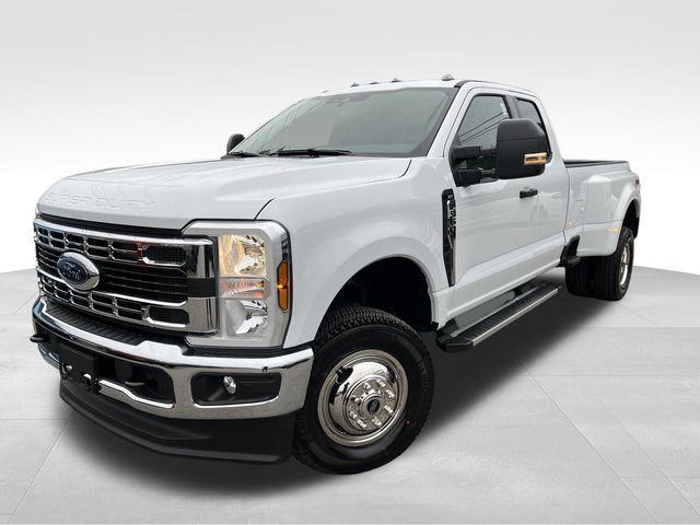 new 2024 Ford F-350 car, priced at $63,380