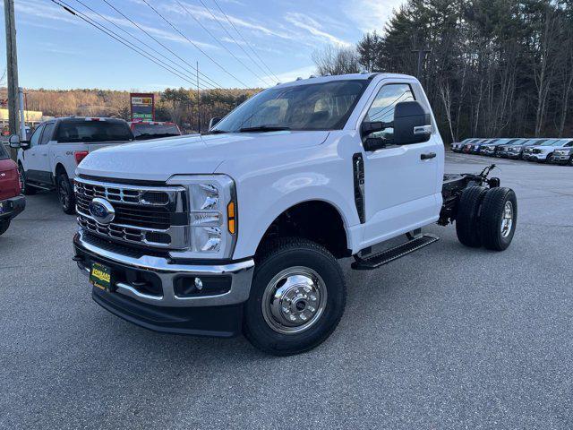 new 2025 Ford F-350 car, priced at $60,620