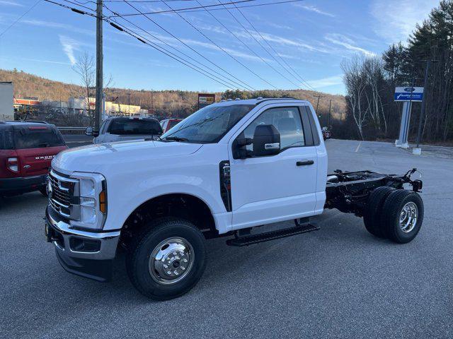 new 2025 Ford F-350 car, priced at $60,620