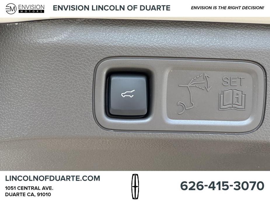 new 2024 Lincoln Navigator car, priced at $106,990
