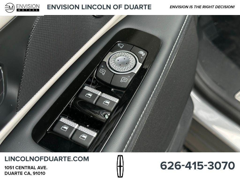 new 2025 Lincoln Nautilus car, priced at $65,455