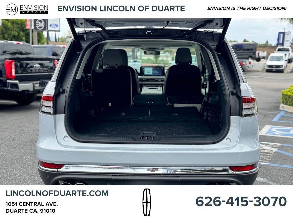 new 2025 Lincoln Aviator car, priced at $61,681