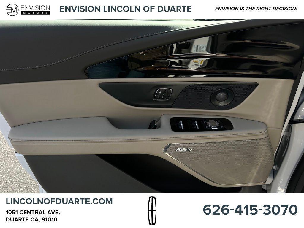 new 2025 Lincoln Nautilus car, priced at $65,205