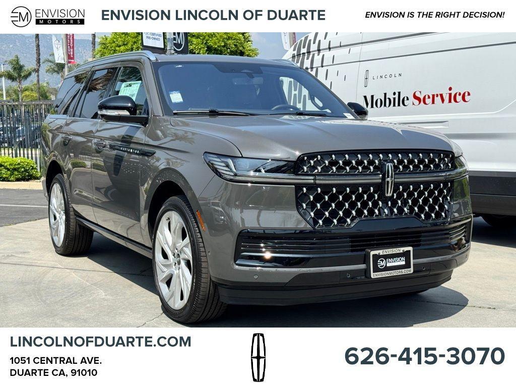 new 2025 Lincoln Navigator car, priced at $123,730