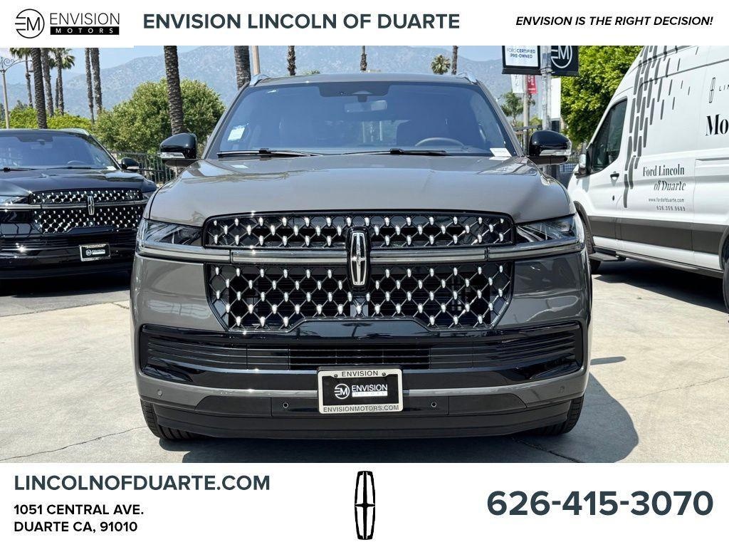 new 2025 Lincoln Navigator car, priced at $123,730