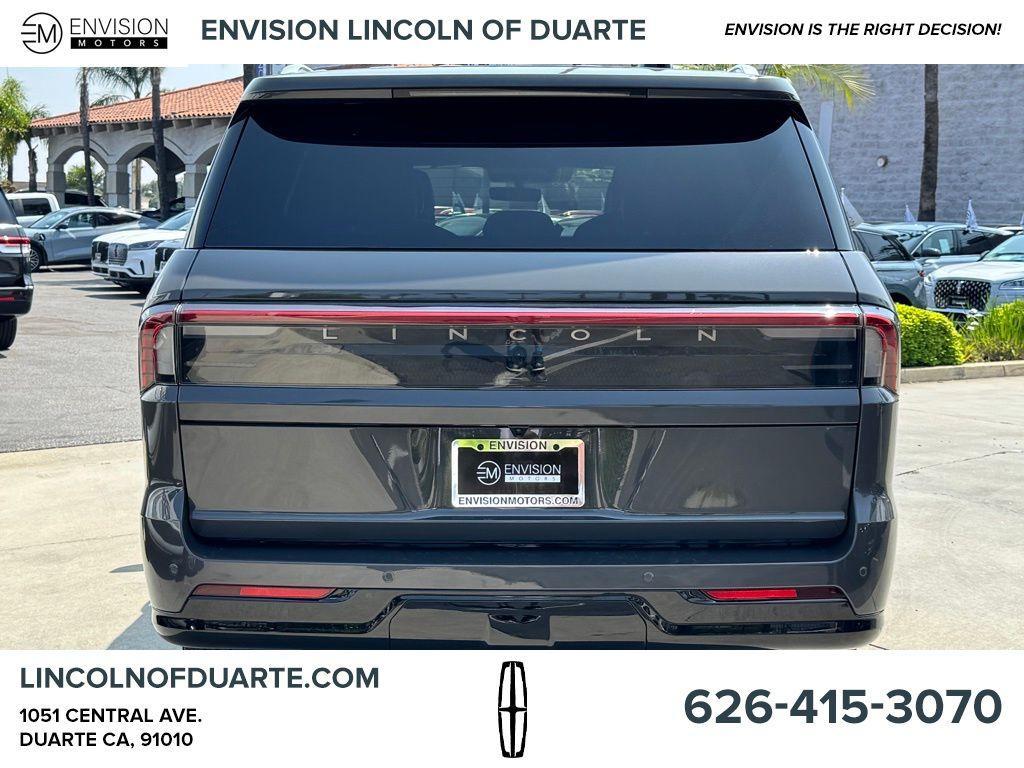 new 2025 Lincoln Navigator car, priced at $123,730