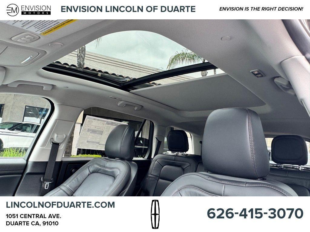 new 2025 Lincoln Aviator car, priced at $61,084
