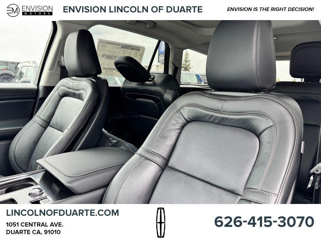 new 2025 Lincoln Aviator car, priced at $68,355