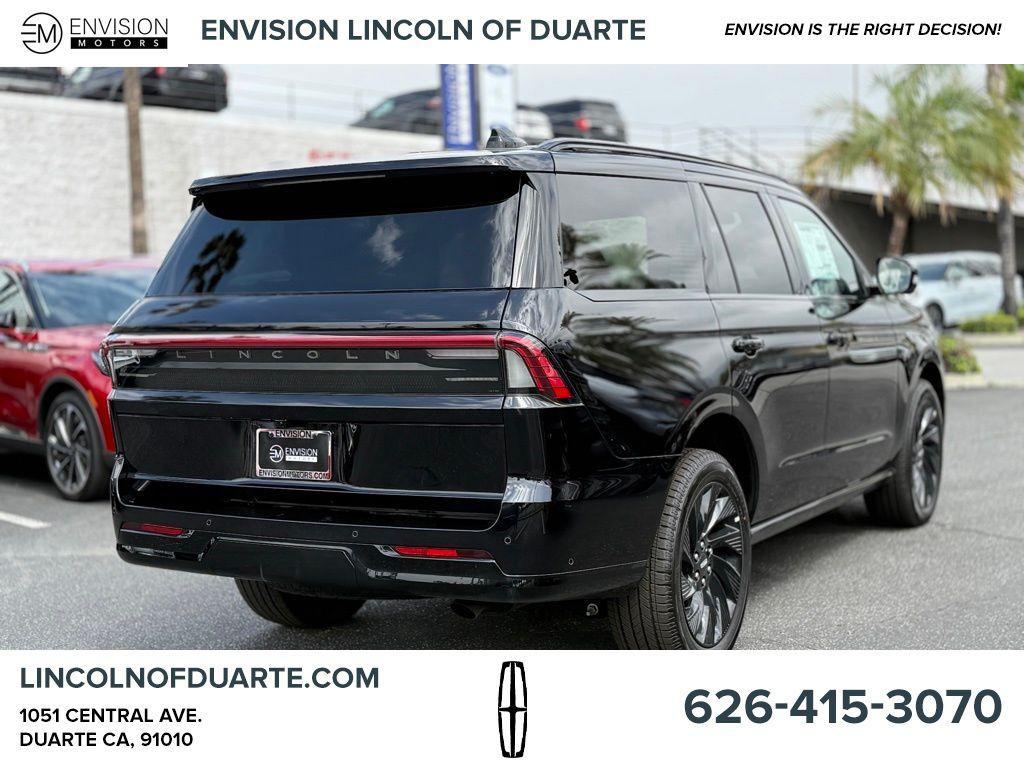 new 2025 Lincoln Navigator car, priced at $105,655