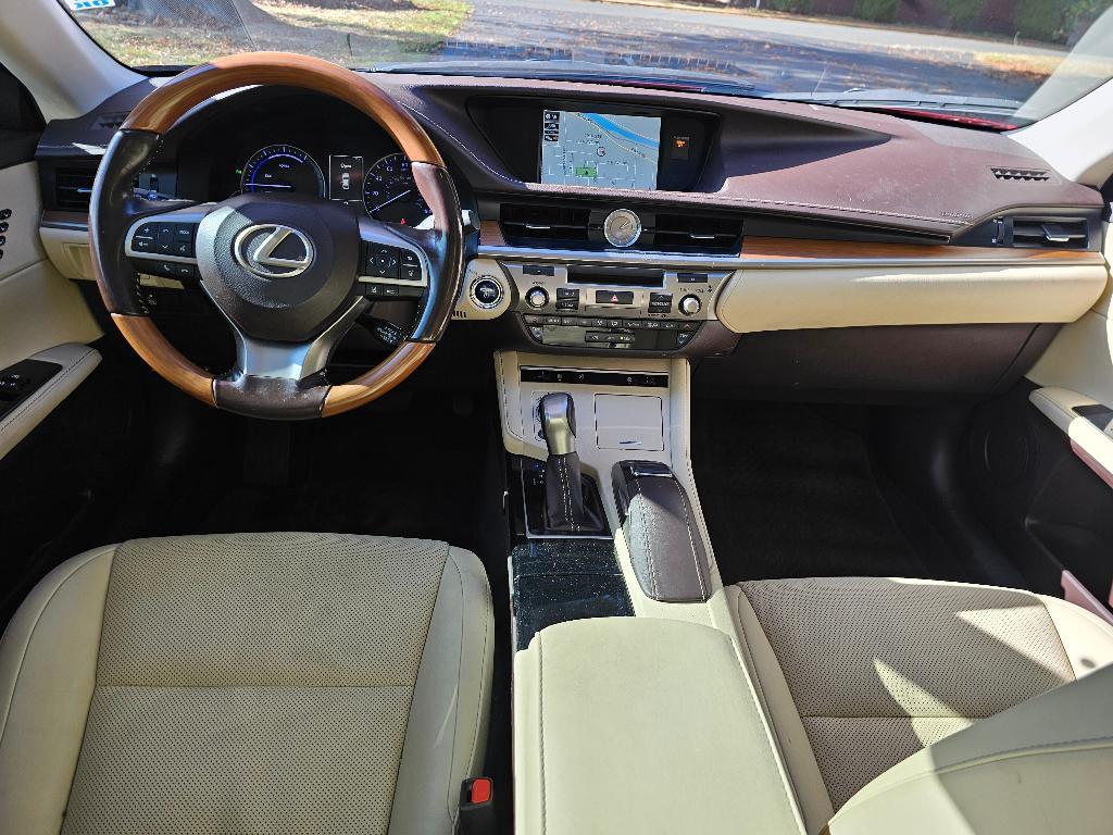 used 2017 Lexus ES 300h car, priced at $22,481