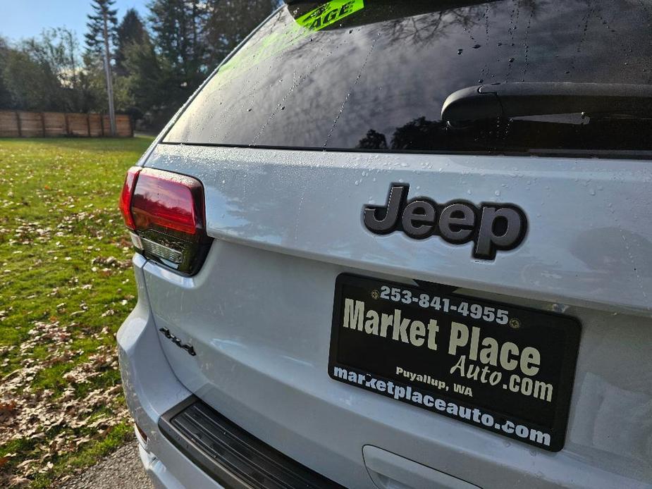 used 2017 Jeep Grand Cherokee car, priced at $17,881